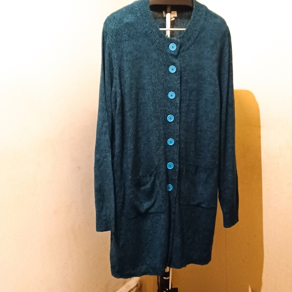 CW Classics Women Long Sweater - Picture 2 of 8